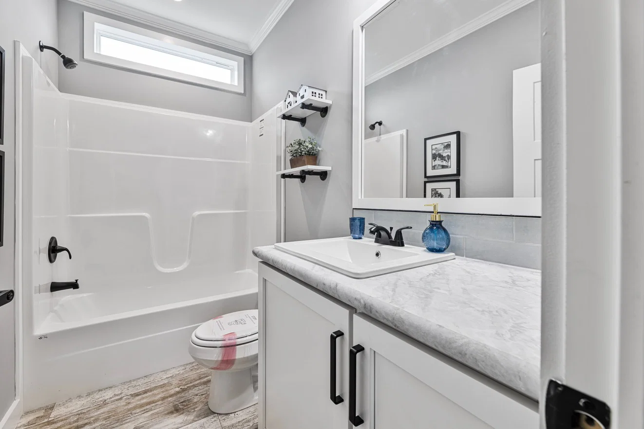 Cottage farmhouse 28522j bathroom home features