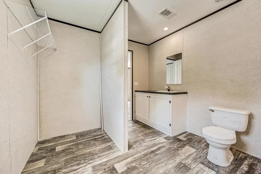 Raiford bathroom home features