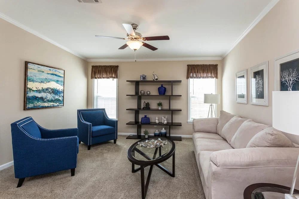 Mack interior home features