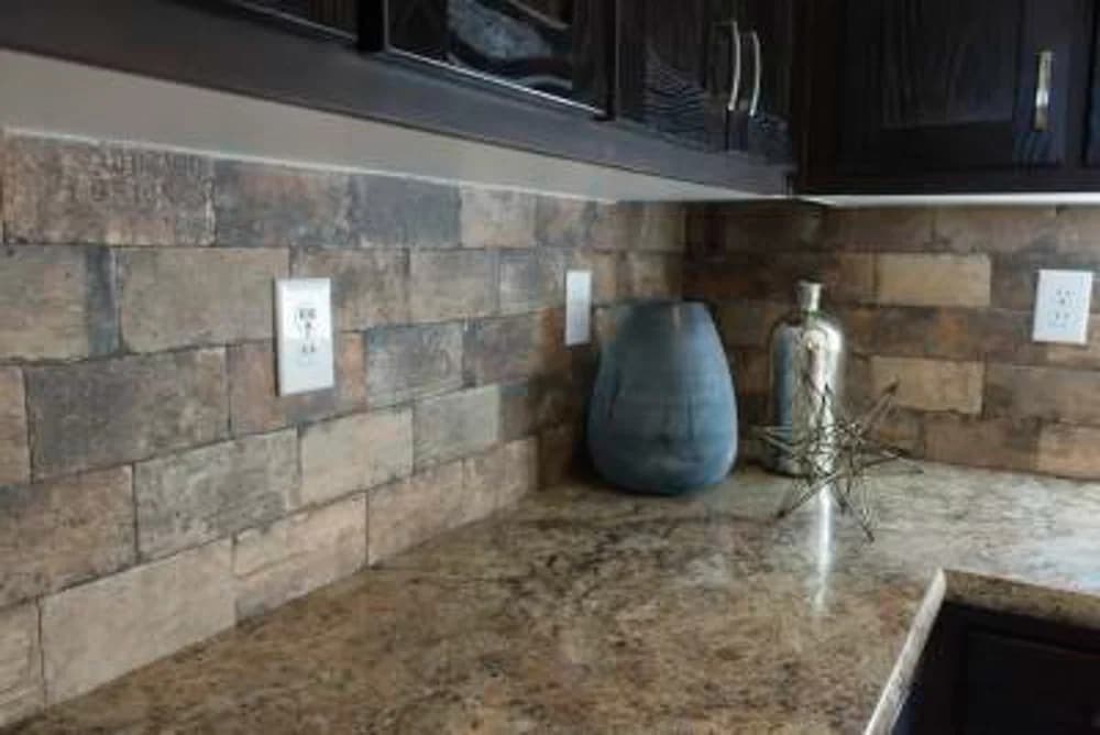 Ridgely kitchen home features