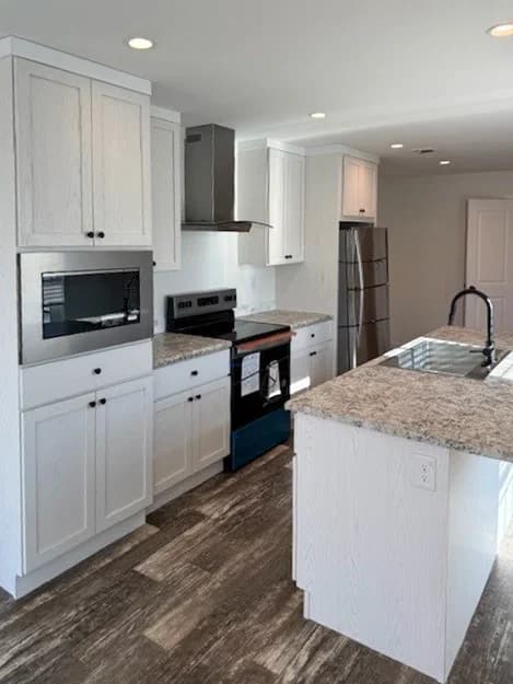 Manley hero and kitchen home features