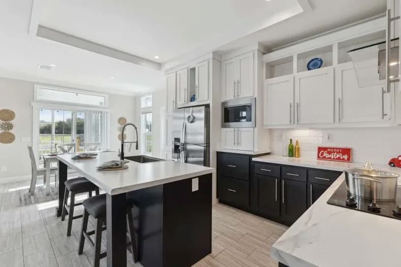 Mccordsville kitchen home features