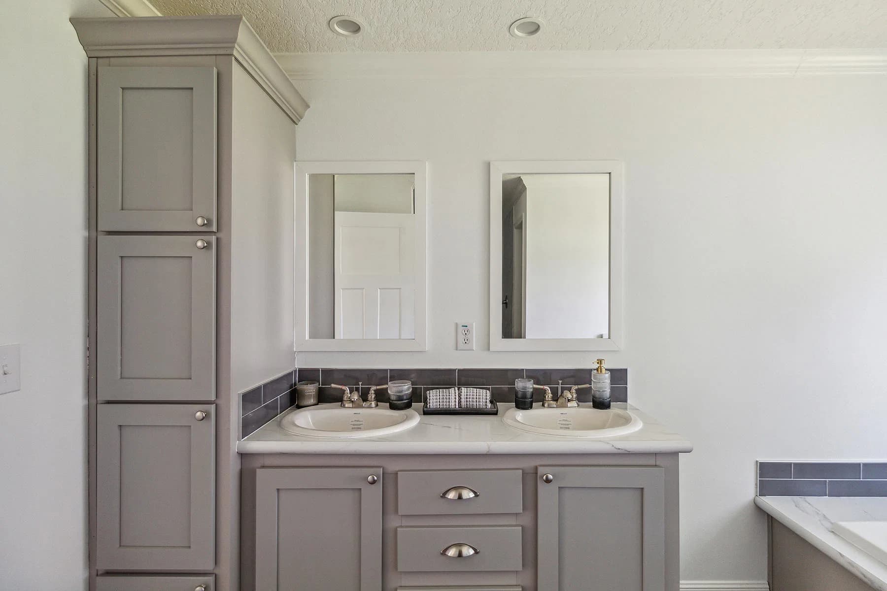 Freedom bathroom home features