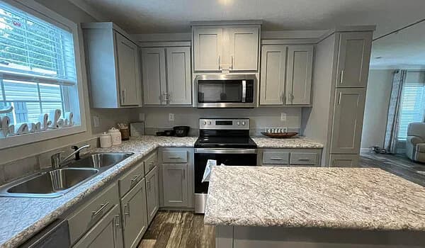 Champion community 2844444 kitchen home features