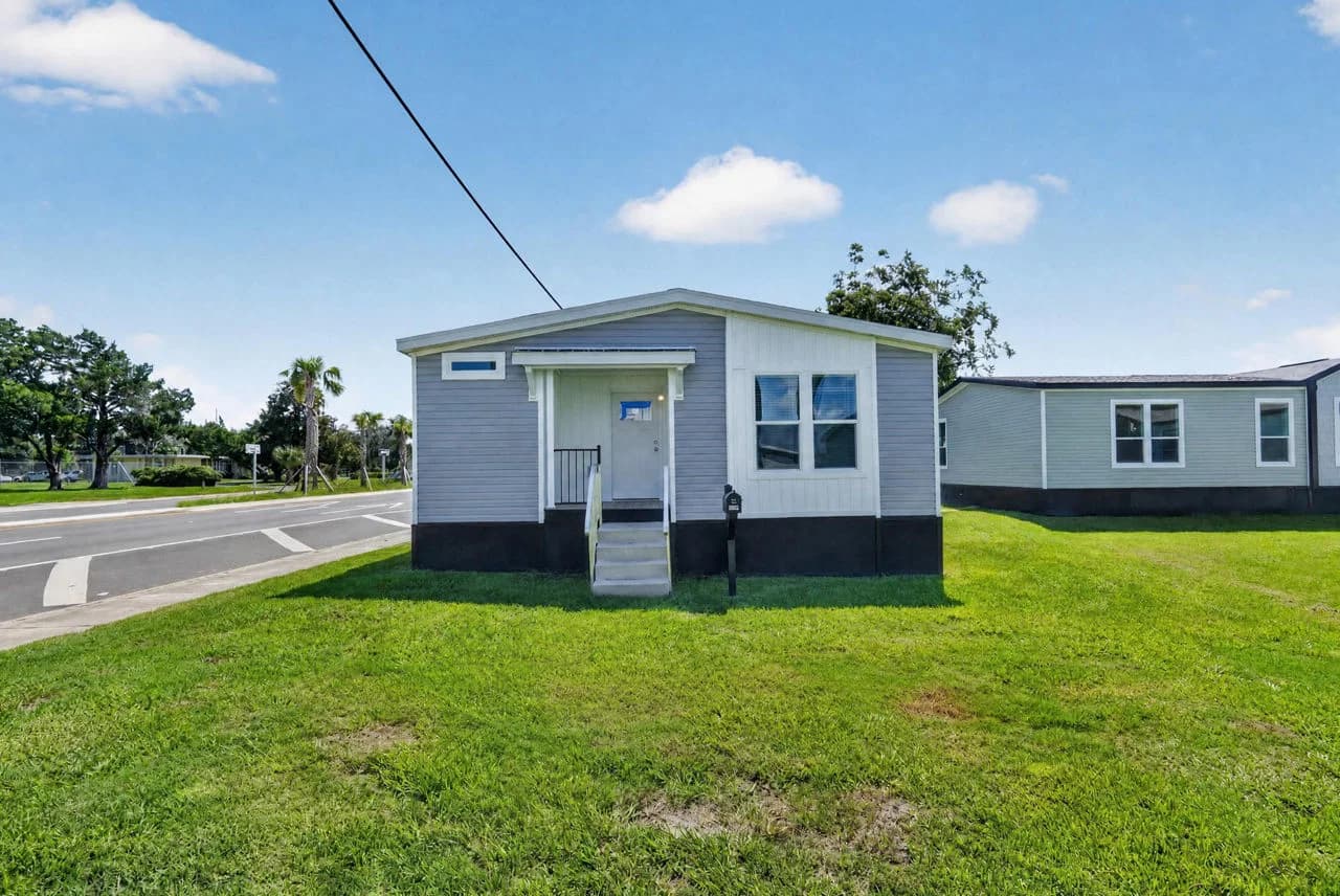 Key largo 2856h32a8g elevation and exterior home features