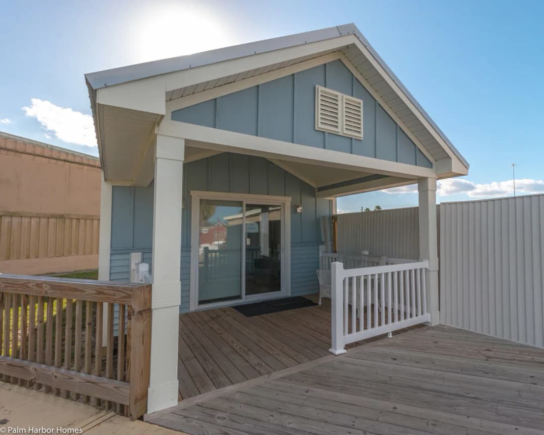 Waverly 15471a hero, elevation, and exterior home features