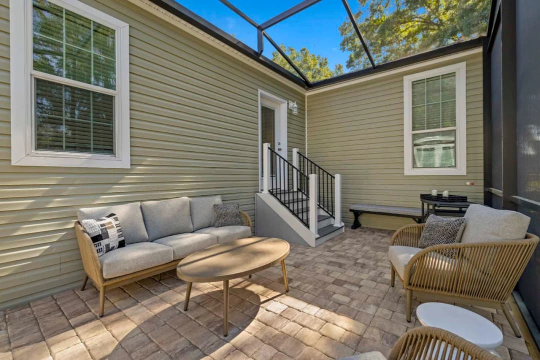 Silver springs 5046 exterior home features
