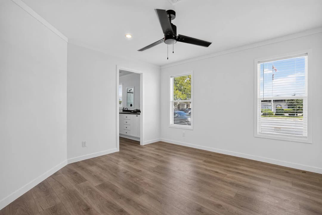 Key largo 2856h32a8g interior home features