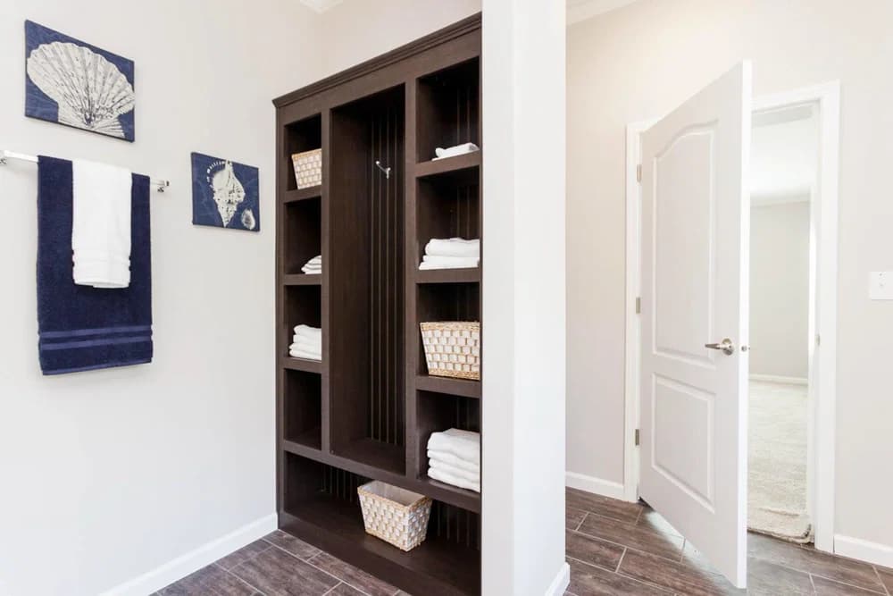 Larsen bathroom home features