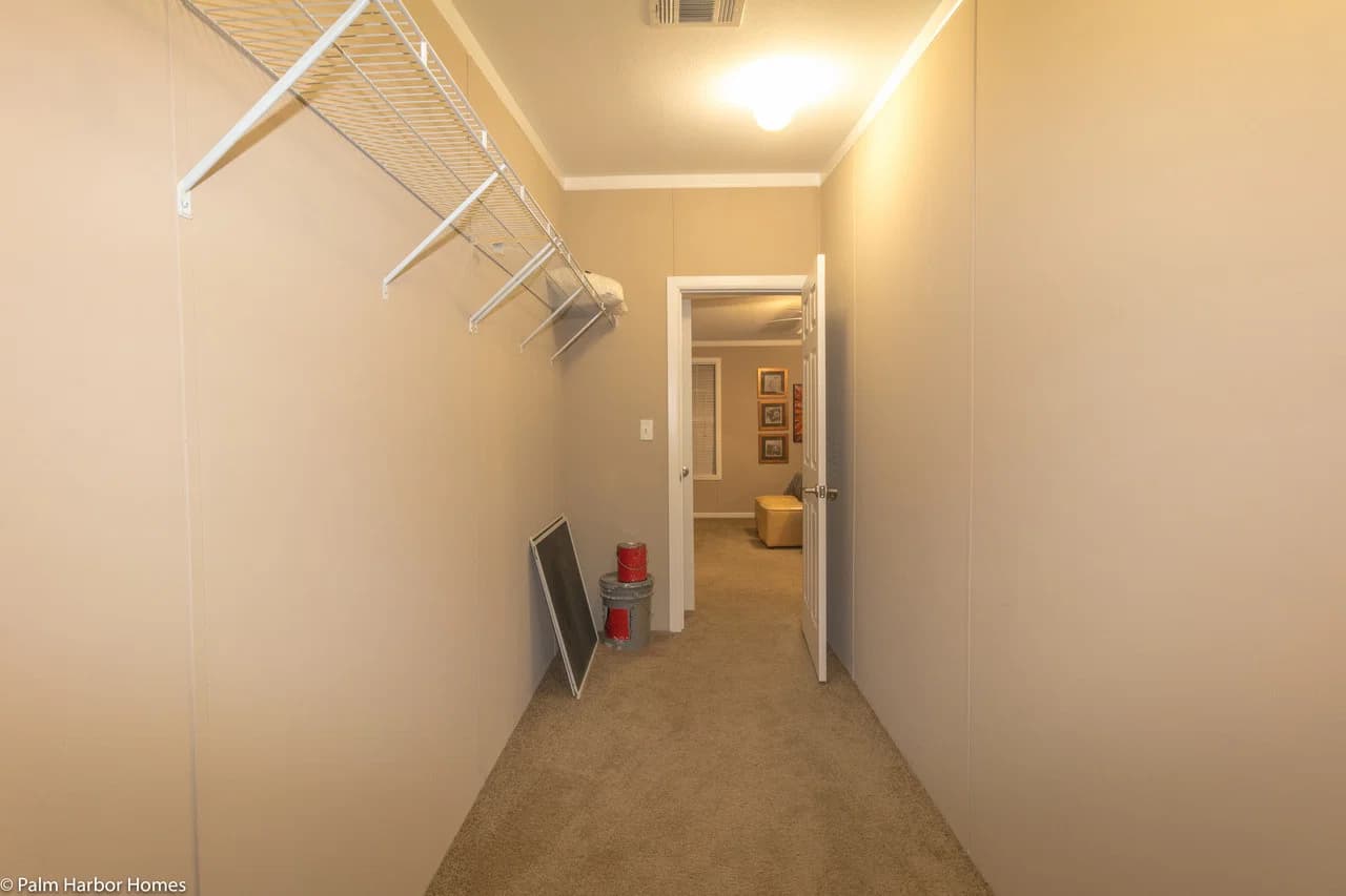 Pelican bay 30683a interior home features