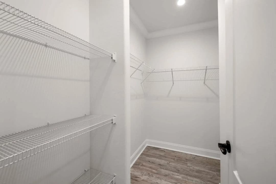 Silver springs 5046 exterior home features