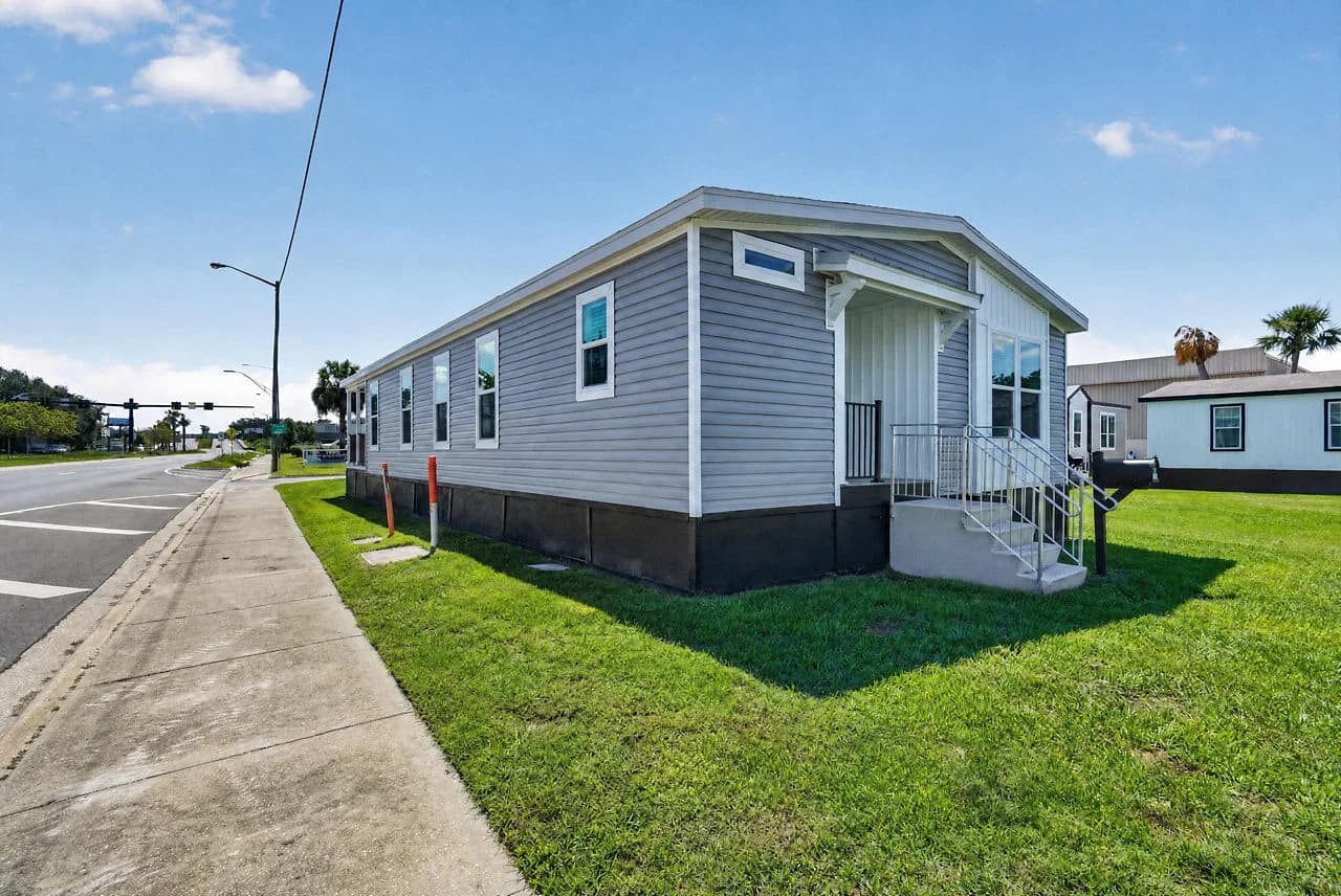 Key largo 2856h32a8g exterior home features