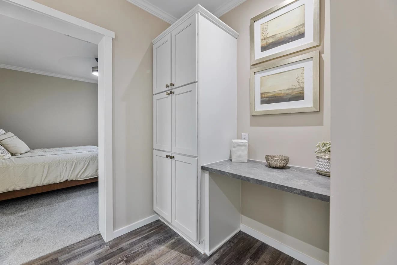 Pierce 28562a bedroom home features