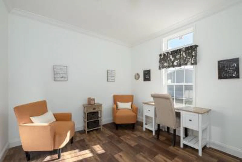 Cordele interior home features