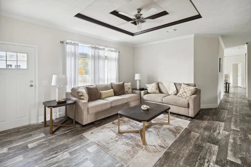 Freedom 3276517 interior home features