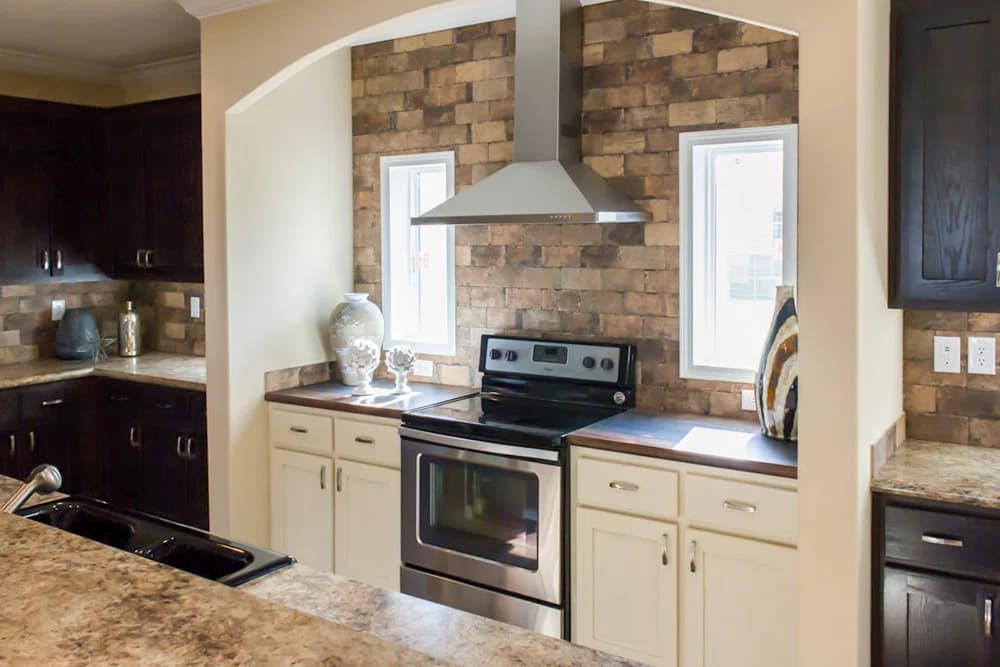 Tifton kitchen home features
