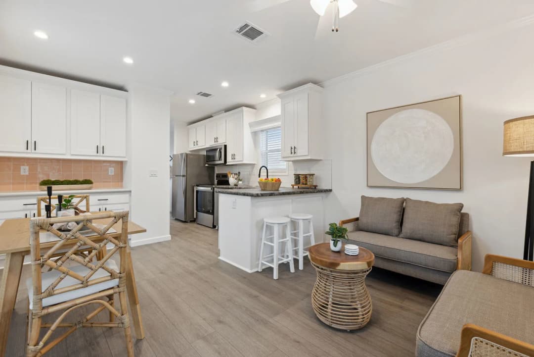 Calloway 239 interior home features
