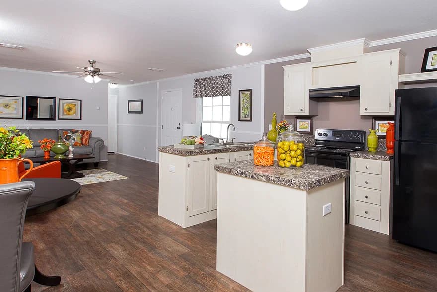 Miccosukee kitchen home features