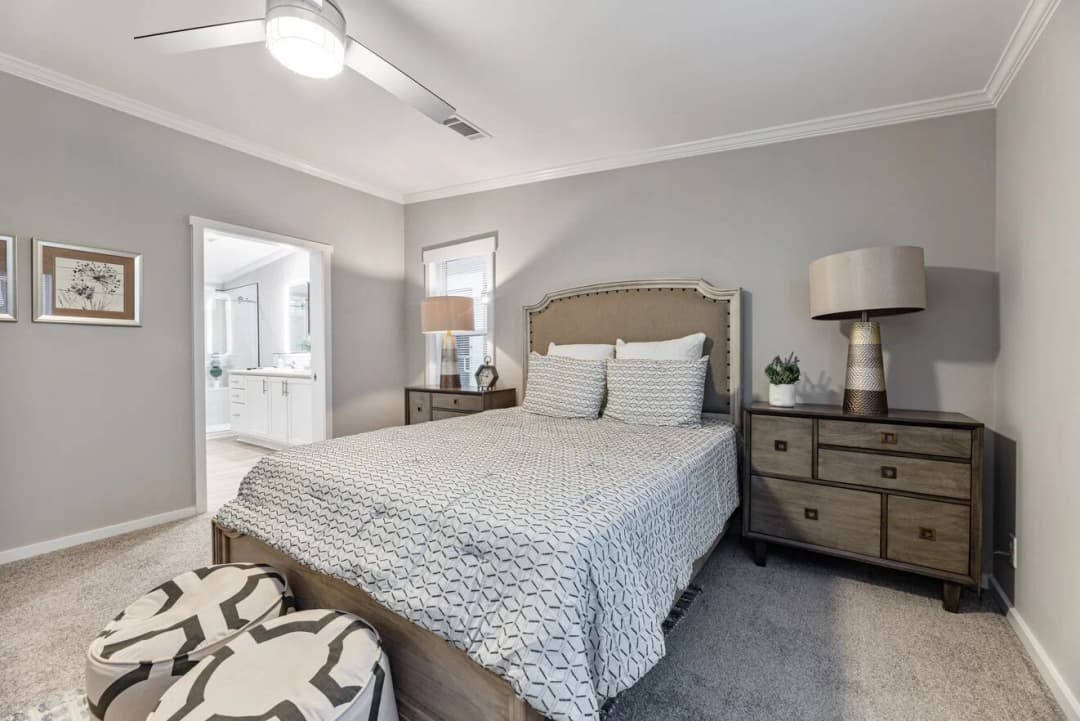 Kennedy ii 30603d bedroom home features