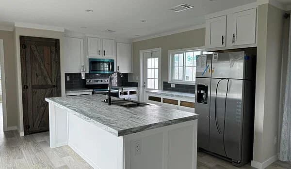 Waycross express 1676531 hero and kitchen home features