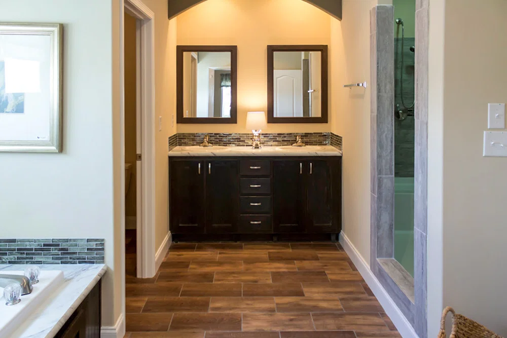 Tifton bathroom home features