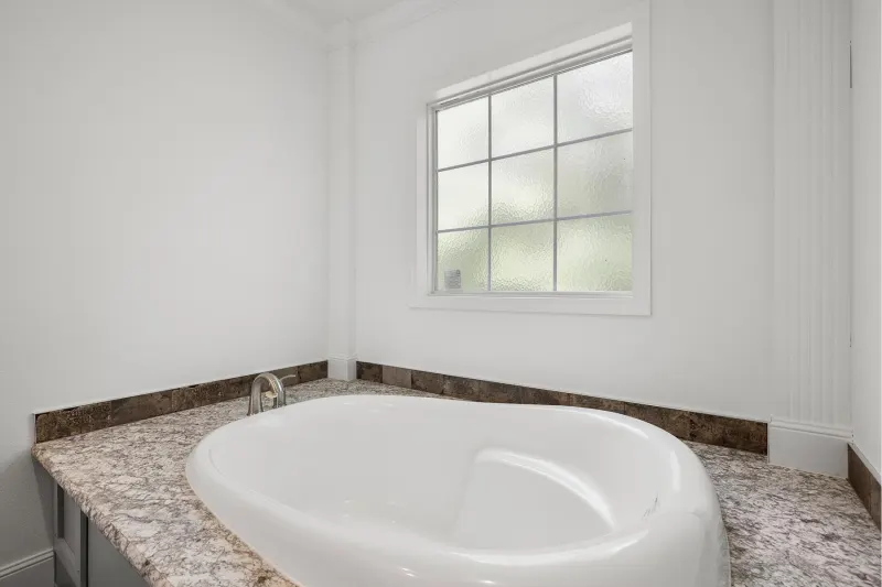Freedom 2860520 bathroom home features