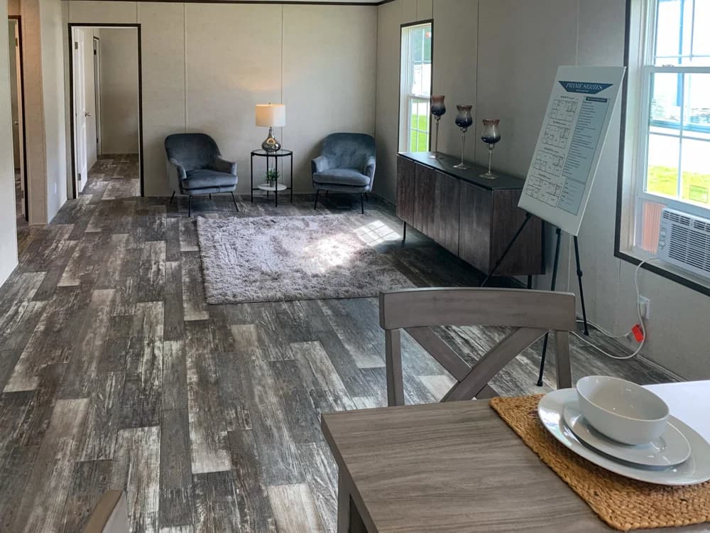 Woolwine interior home features