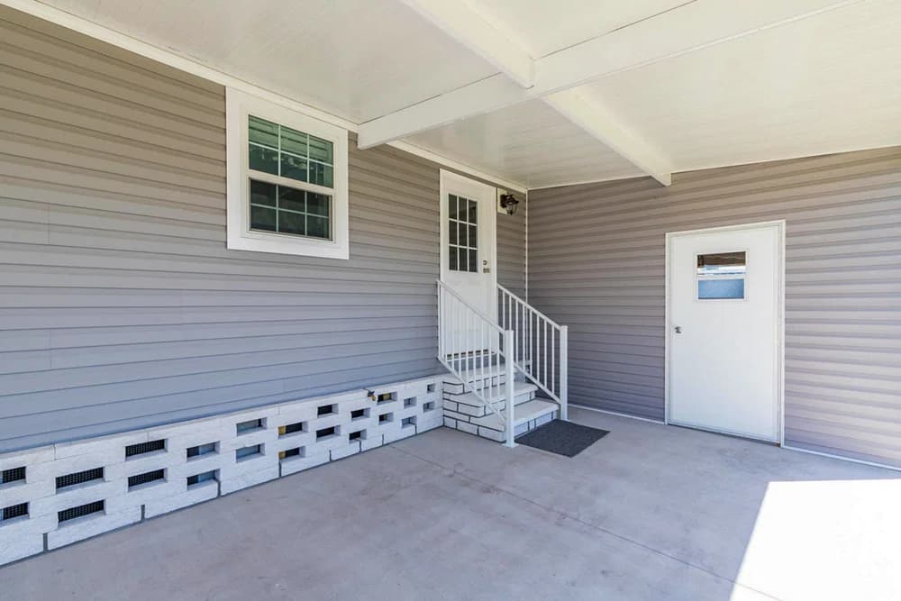 Yarbo exterior home features