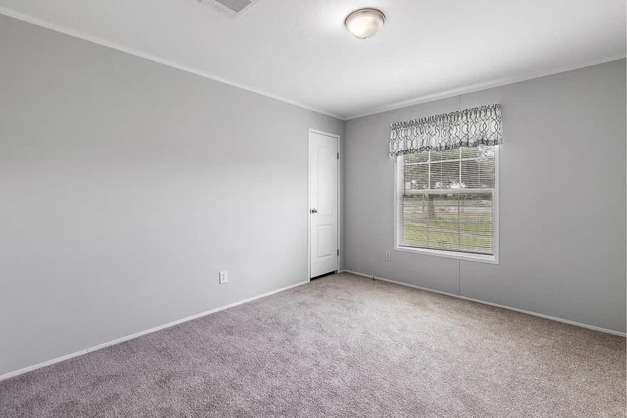 Apopka bedroom home features