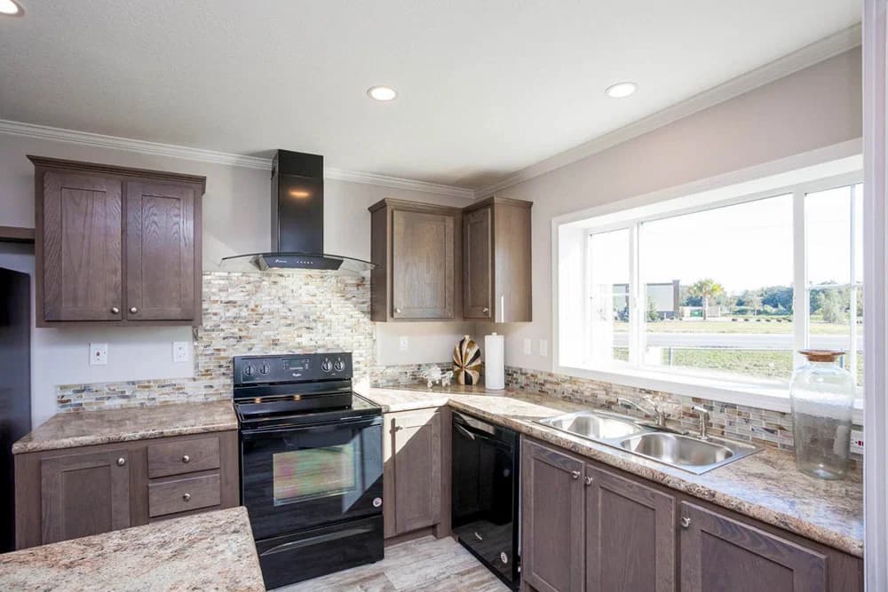 Natilus kitchen home features