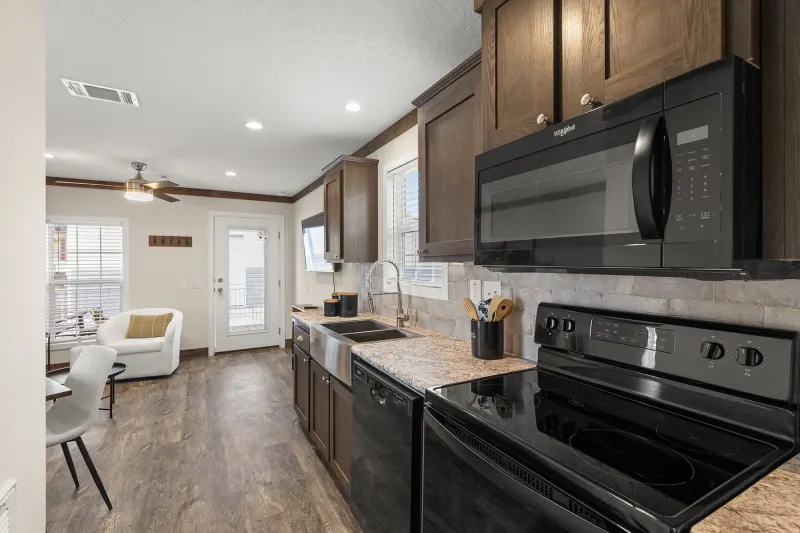 Legend 1437415 kitchen home features