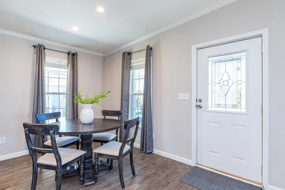 Mack interior home features