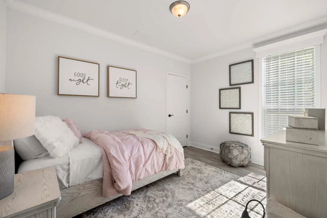 Silver springs 5046 bedroom home features