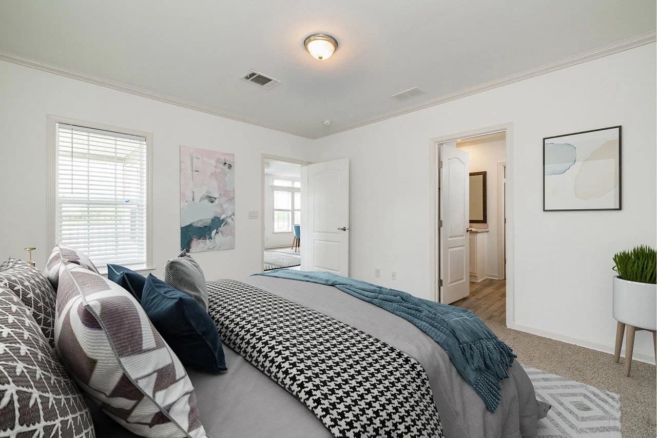 Silver springs 5360 bedroom home features