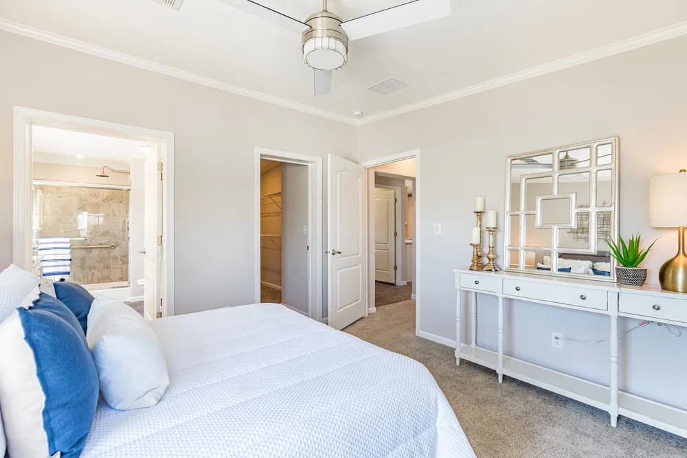 Mack bedroom home features