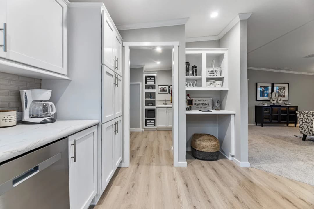 Kennedy ii 30603d kitchen home features