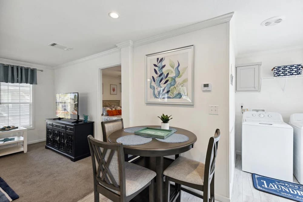 Amica interior home features