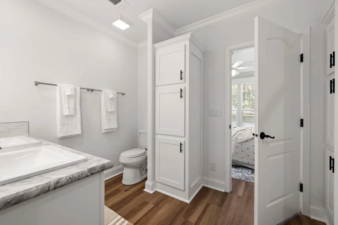 Silver springs 5320 bathroom home features