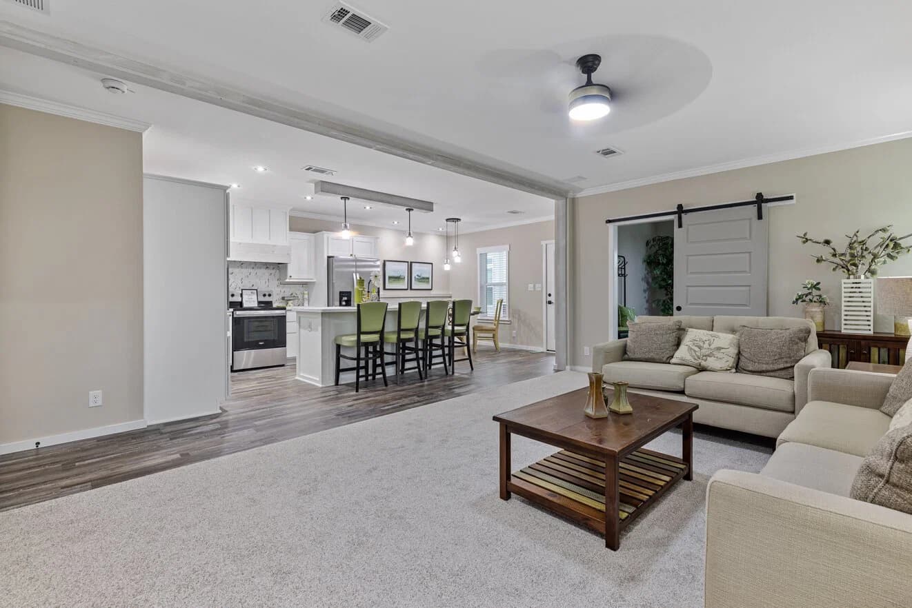 Pierce 28562a interior home features