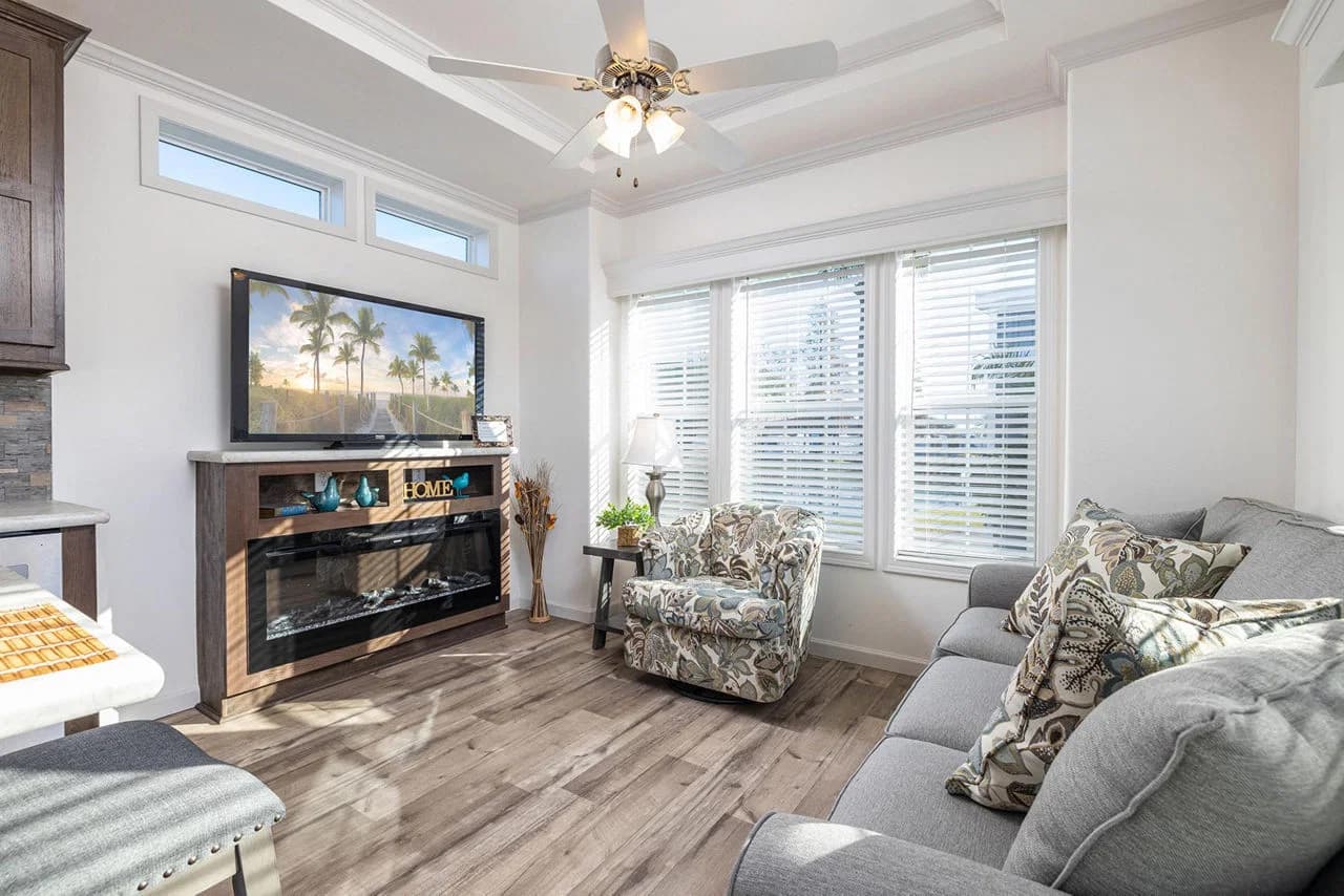 Palm bay 2622b interior home features