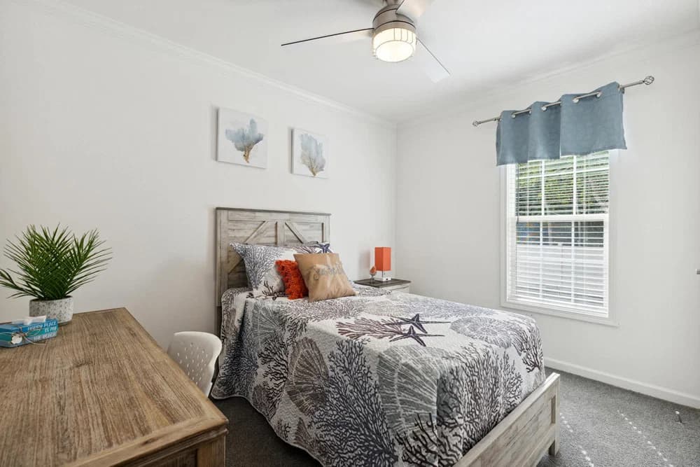 Amica bedroom home features