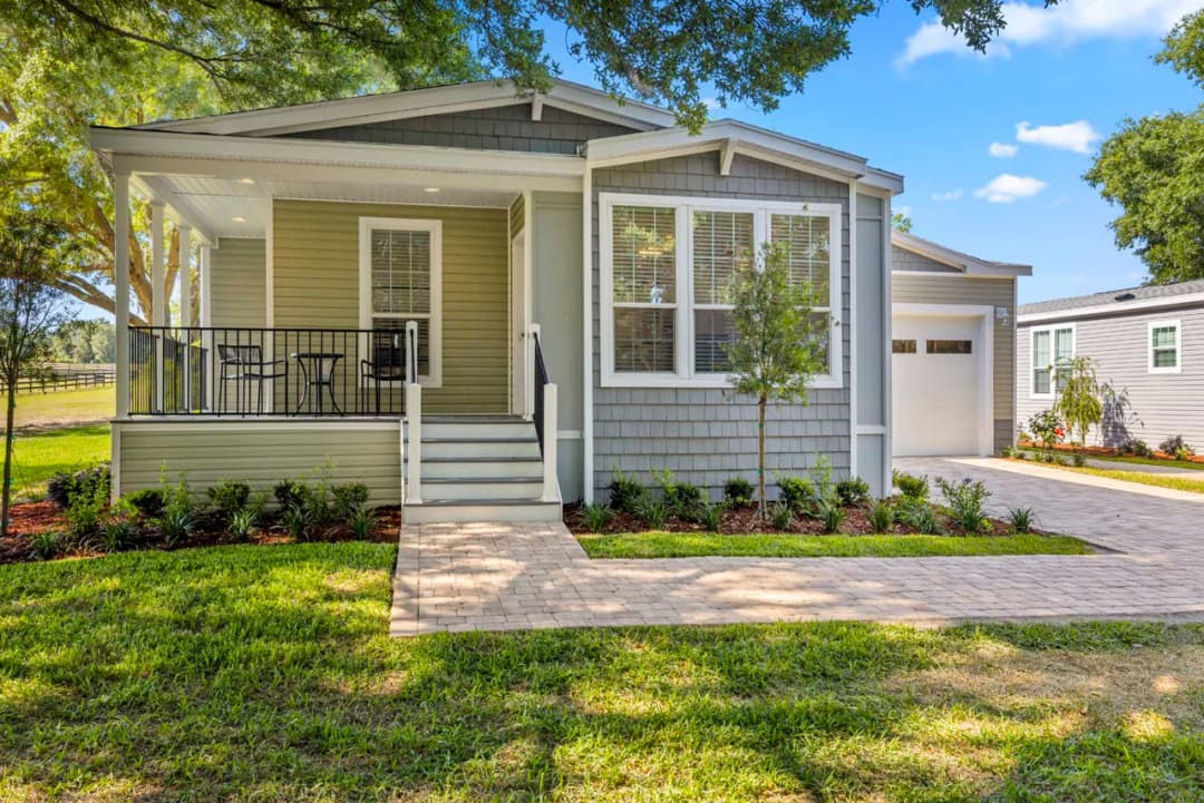 Silver springs 5046 hero, elevation, and exterior home features