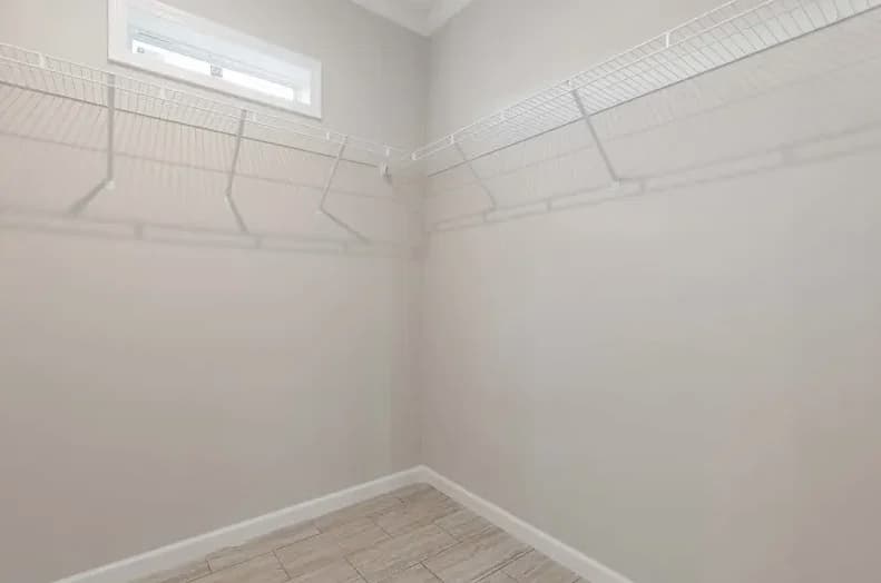 Mccordsville bedroom home features