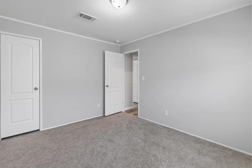 Apopka bedroom home features