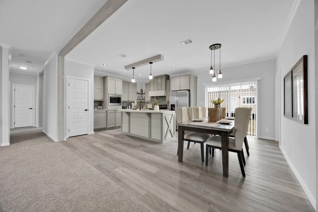 Quinn 30523a interior home features
