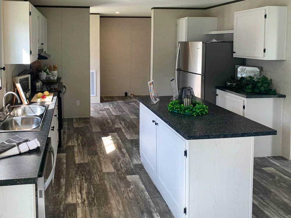 Woolwine kitchen home features