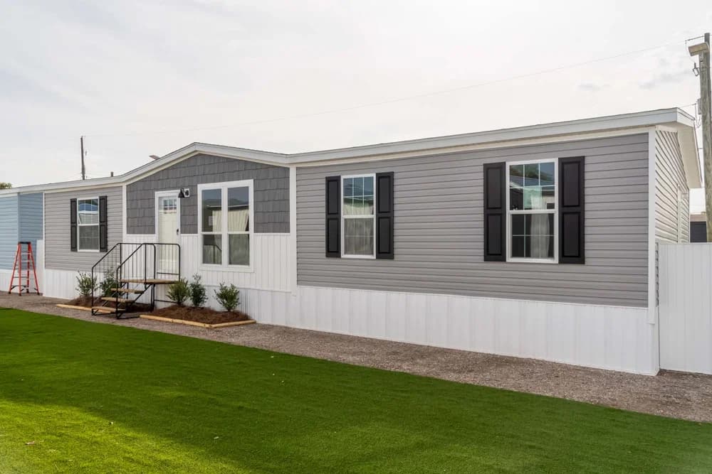 Amory elevation and exterior home features