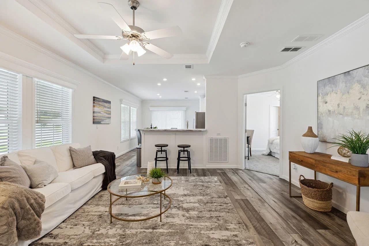 Silver springs 5029 interior home features
