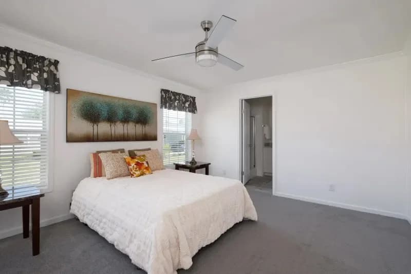Rutherford bedroom home features
