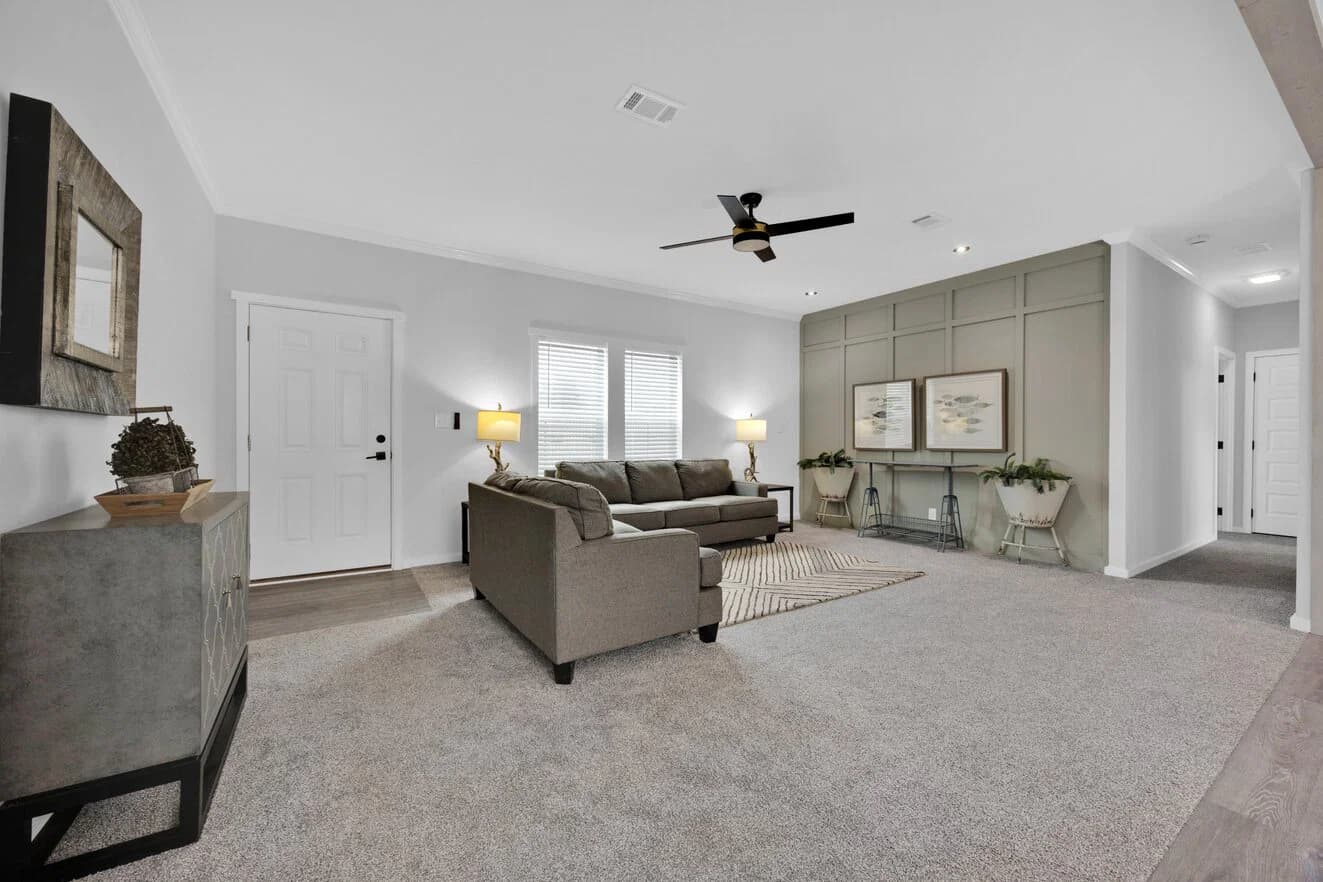 Quinn 30523a interior home features